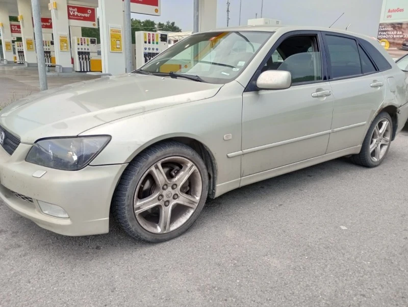 Lexus IS 300, снимка 3 - Автомобили и джипове - 39540648