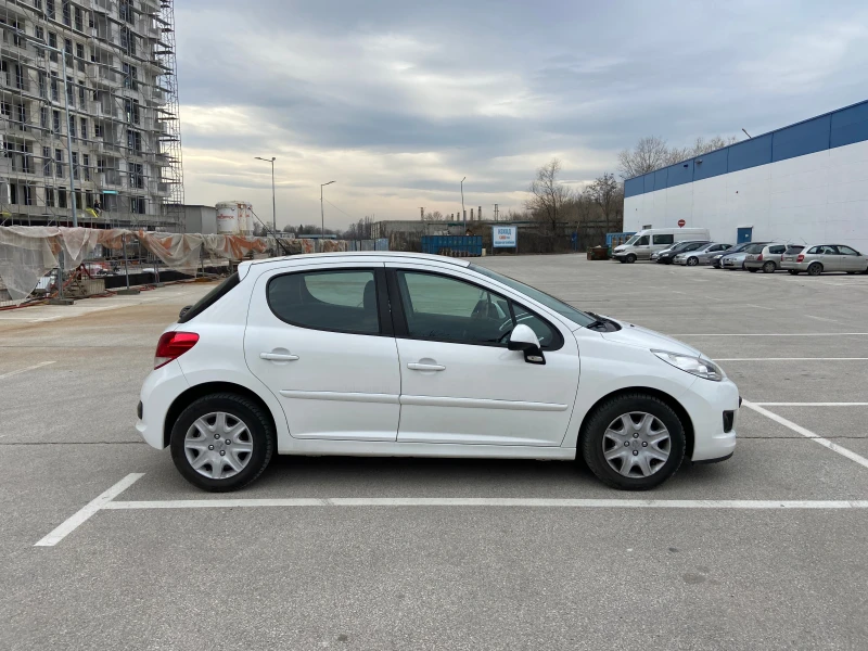 Peugeot 207 1.4i * FACE* , снимка 2 - Автомобили и джипове - 47697393