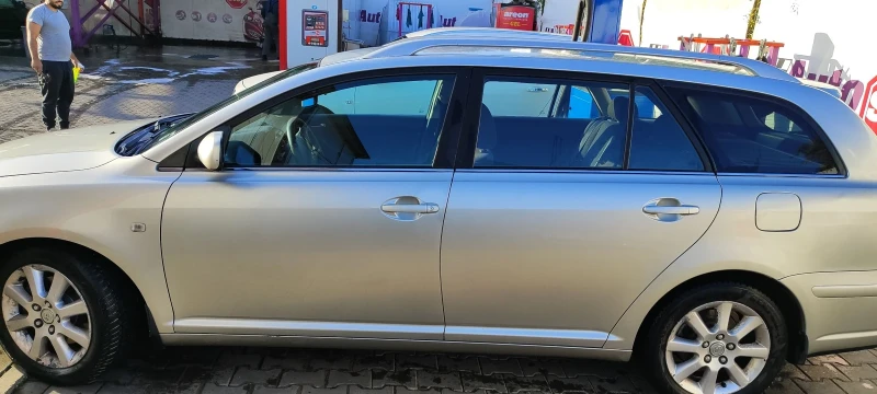 Toyota Avensis, снимка 3 - Автомобили и джипове - 47751512