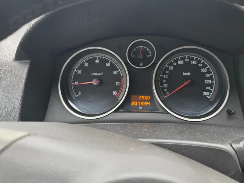 Opel Astra 1, 6, снимка 7 - Автомобили и джипове - 52631783