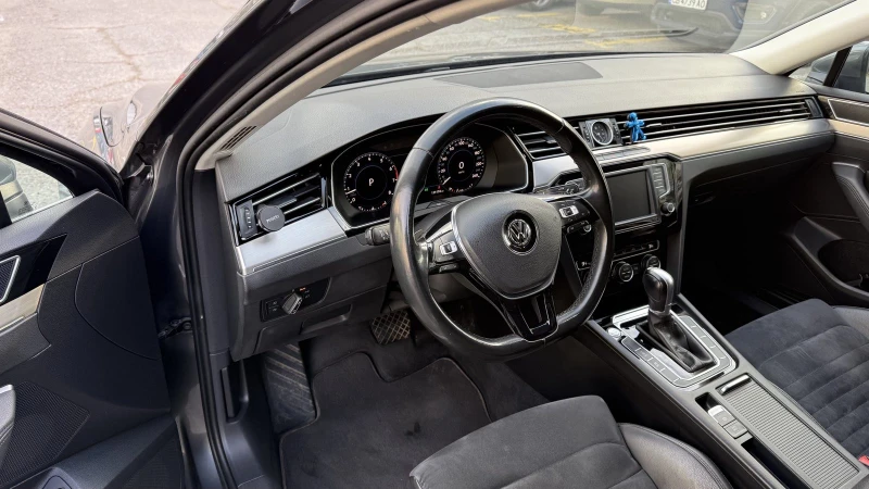 VW Passat R LINE 1.8 TSI, снимка 14 - Автомобили и джипове - 52985811