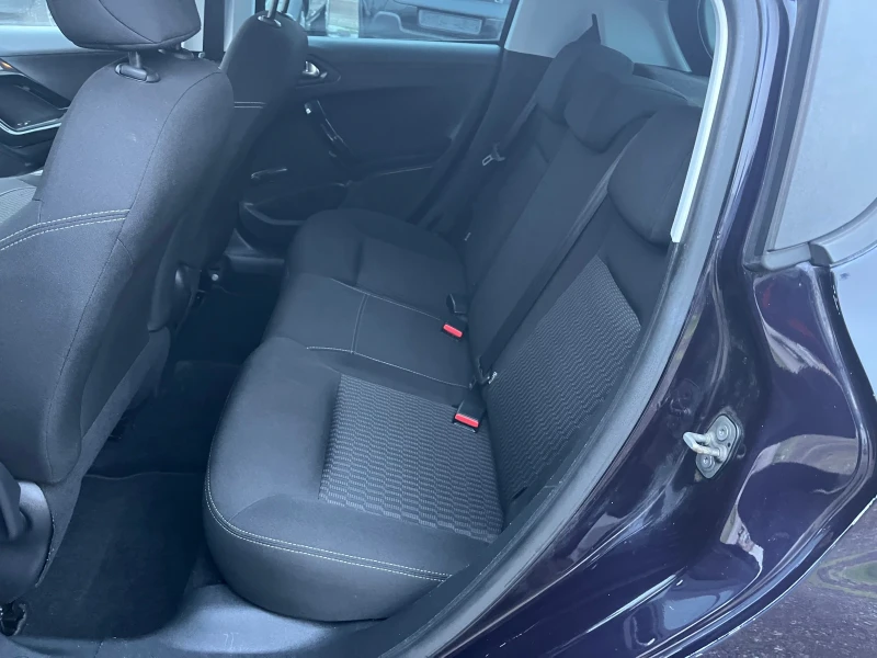 Peugeot 208 Face* Navi* Климатроник* 1.6BlueHDI* evro6, снимка 13 - Автомобили и джипове - 53237670