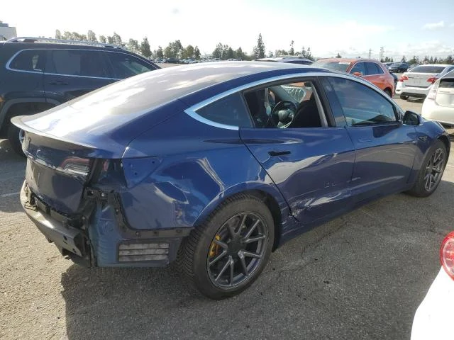 Tesla Model 3 Yes Rear-wheel drive - изображение 6
