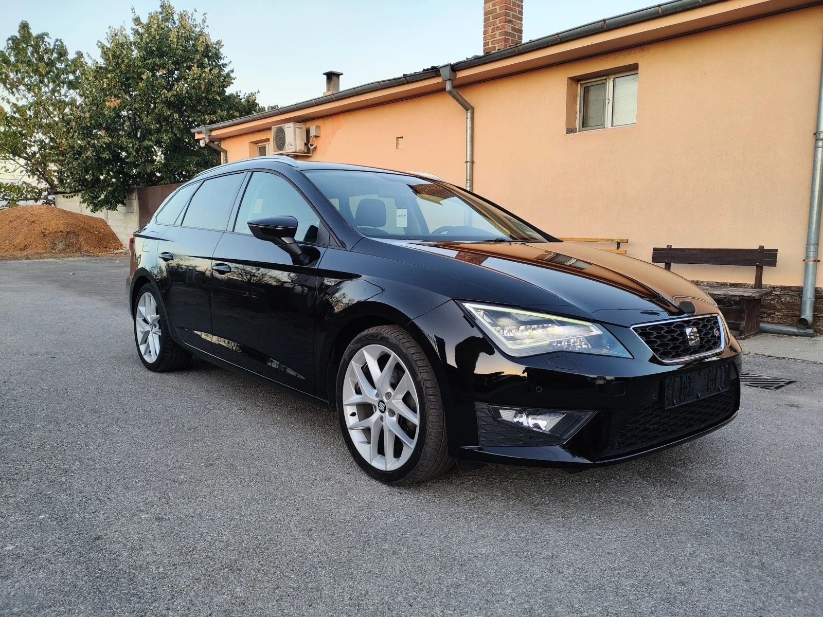 Seat Leon 1.4tsi#FR#PANO#NAVI#LED - изображение 2