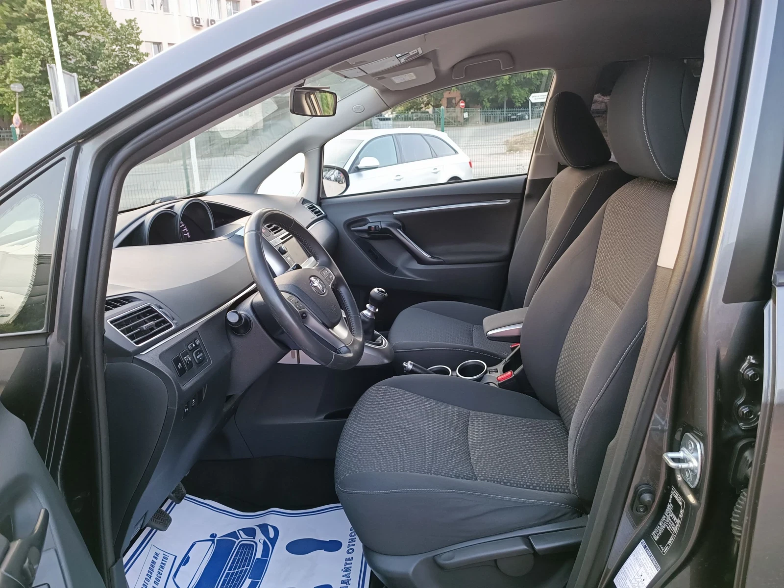 Toyota Verso 1.8i-147кс-ШВЕЙЦАРИЯ-РЪЧКА-6ск-7м-FACELIFT - изображение 9