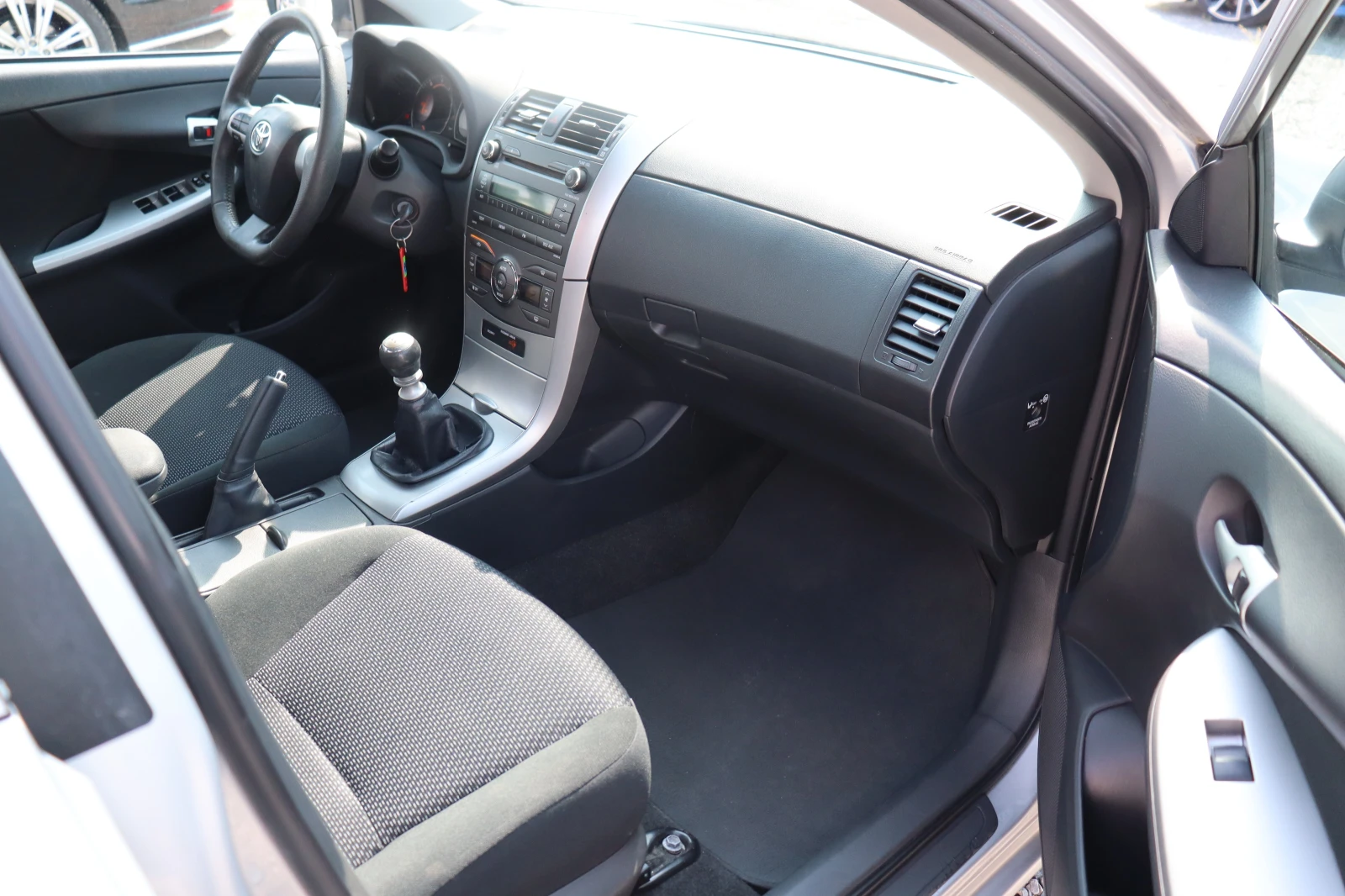 Toyota Corolla 1.4/D-4D | Mobile.bg   12