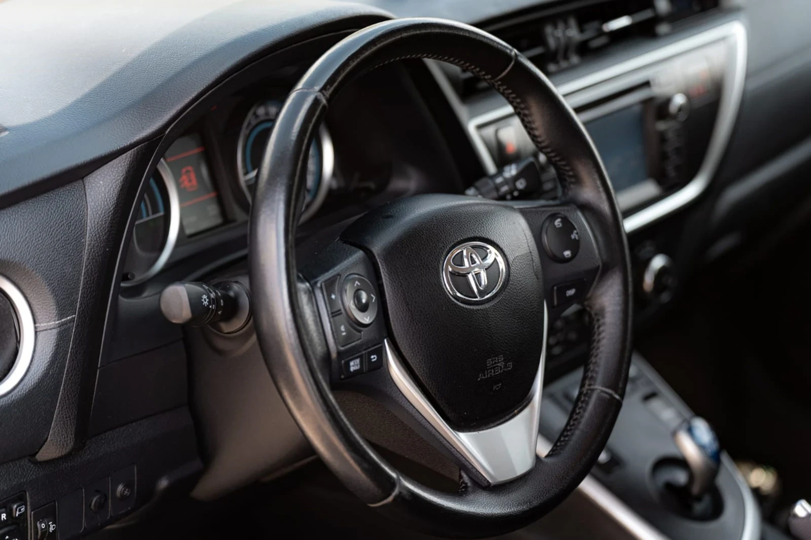 Toyota Auris 1.8 Hybrid - изображение 10
