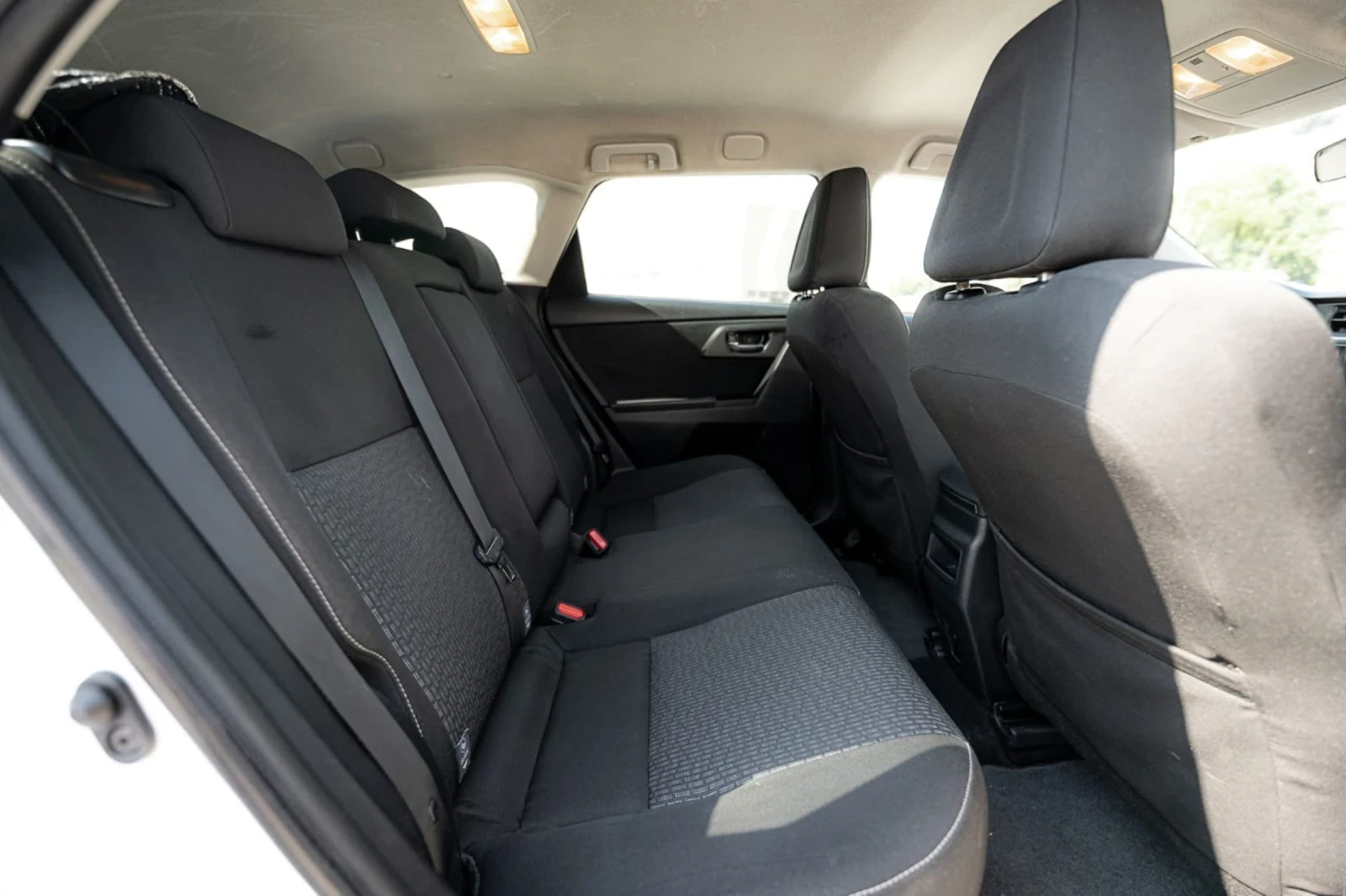 Toyota Auris 1.8 Hybrid - изображение 9