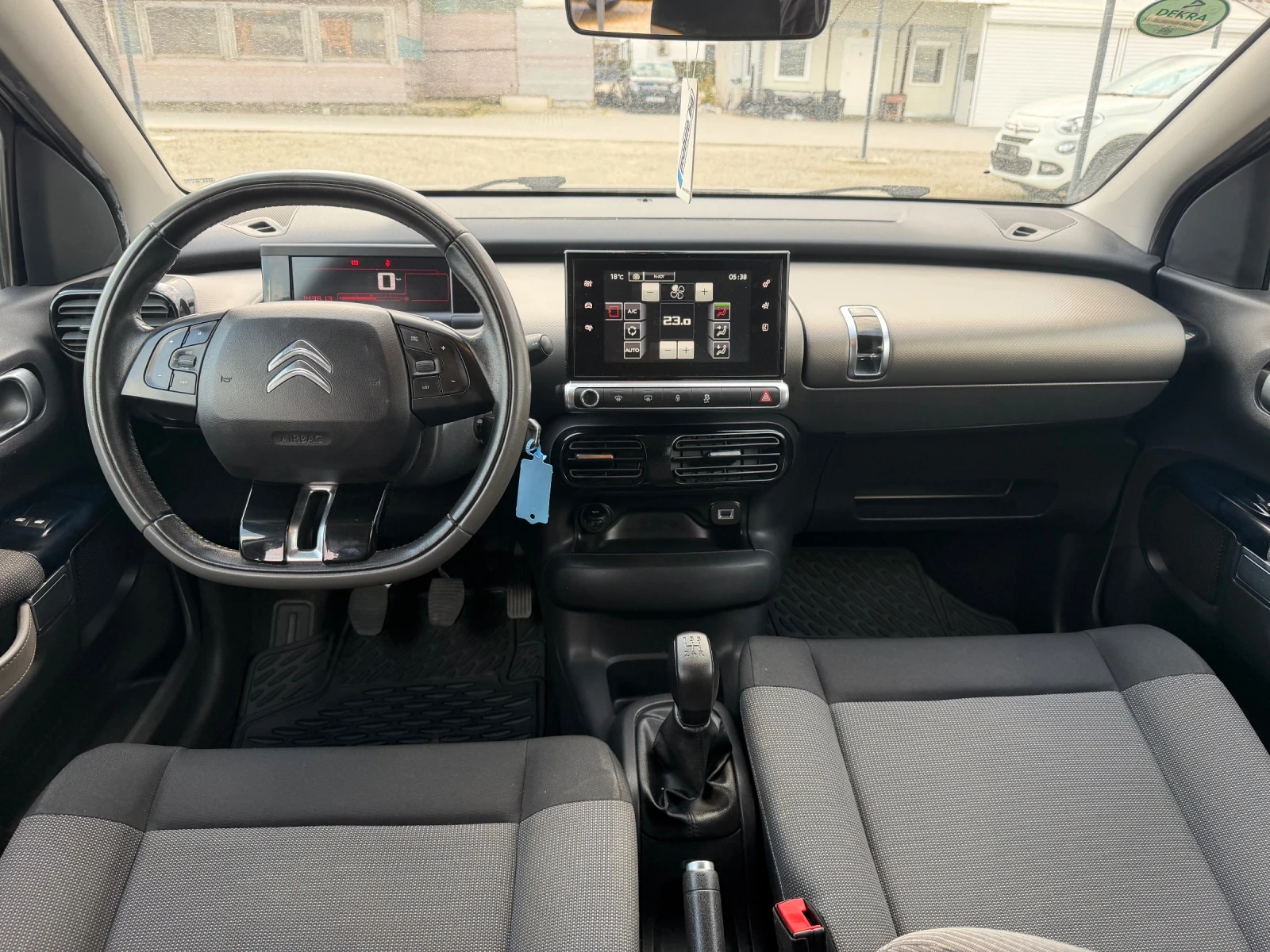 Citroen C4 Cactus 1.6d/100hp/NAVI/EVRO6/, снимка 7 - Автомобили и джипове - 53760023