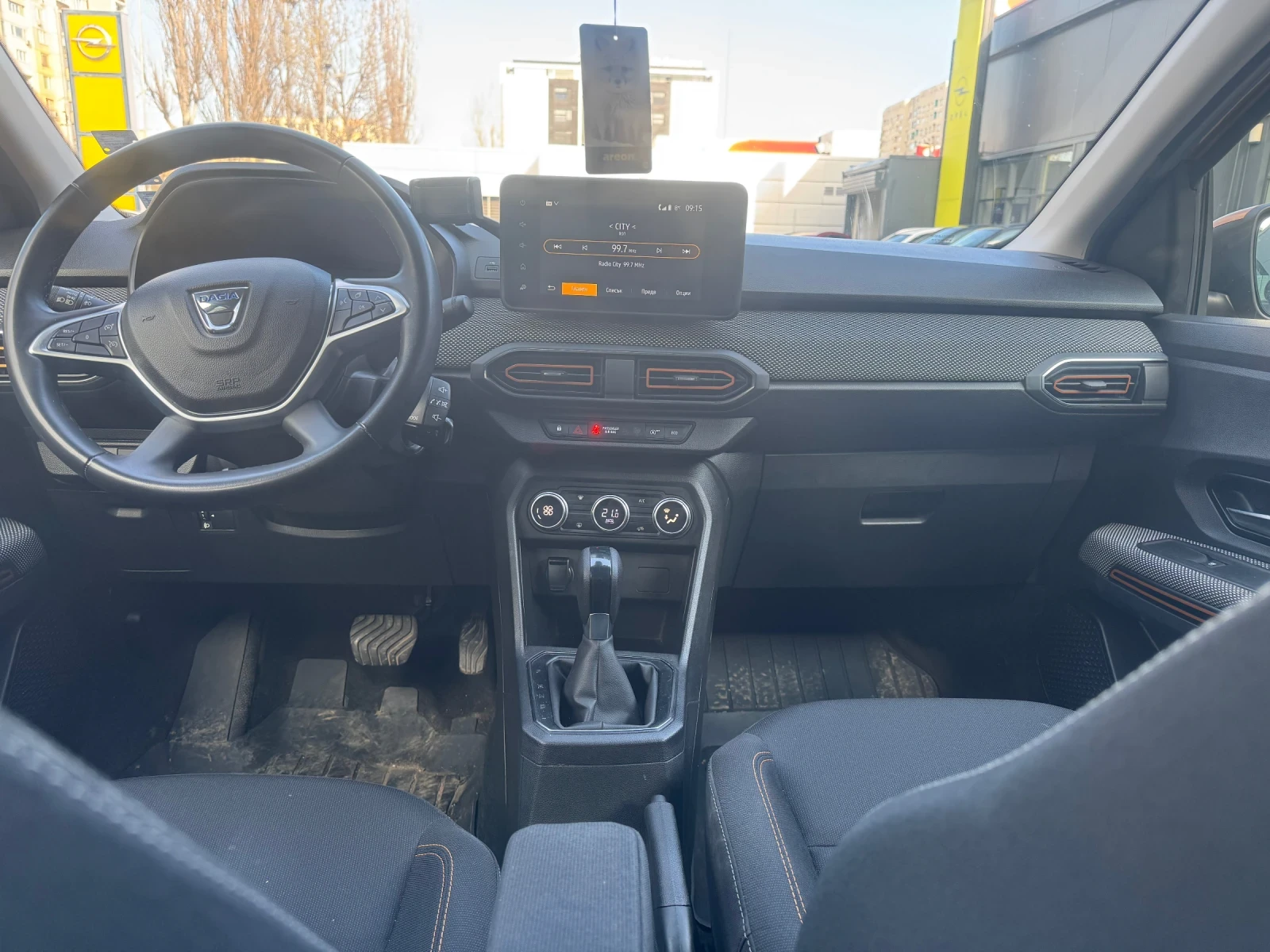 Dacia Sandero 1.0 Tci EDC, снимка 10 - Автомобили и джипове - 54222944