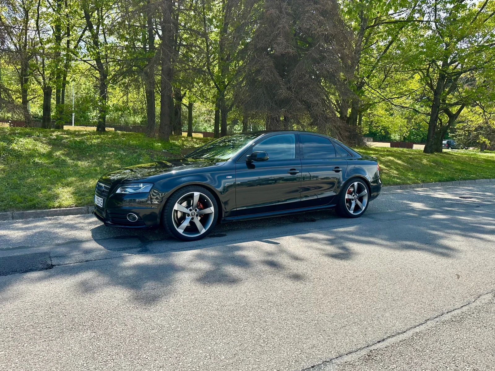 Audi A4 3xS line, снимка 4 - Автомобили и джипове - 54492542