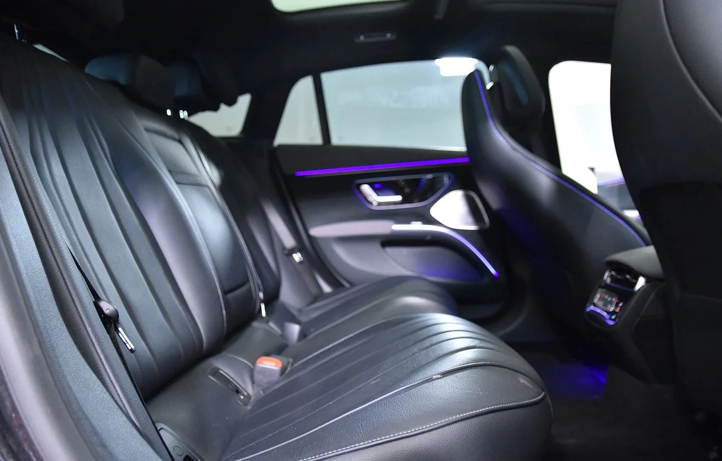 Mercedes-Benz EQS 580 4MATIC AMG-Line, снимка 7 - Автомобили и джипове - 54638501