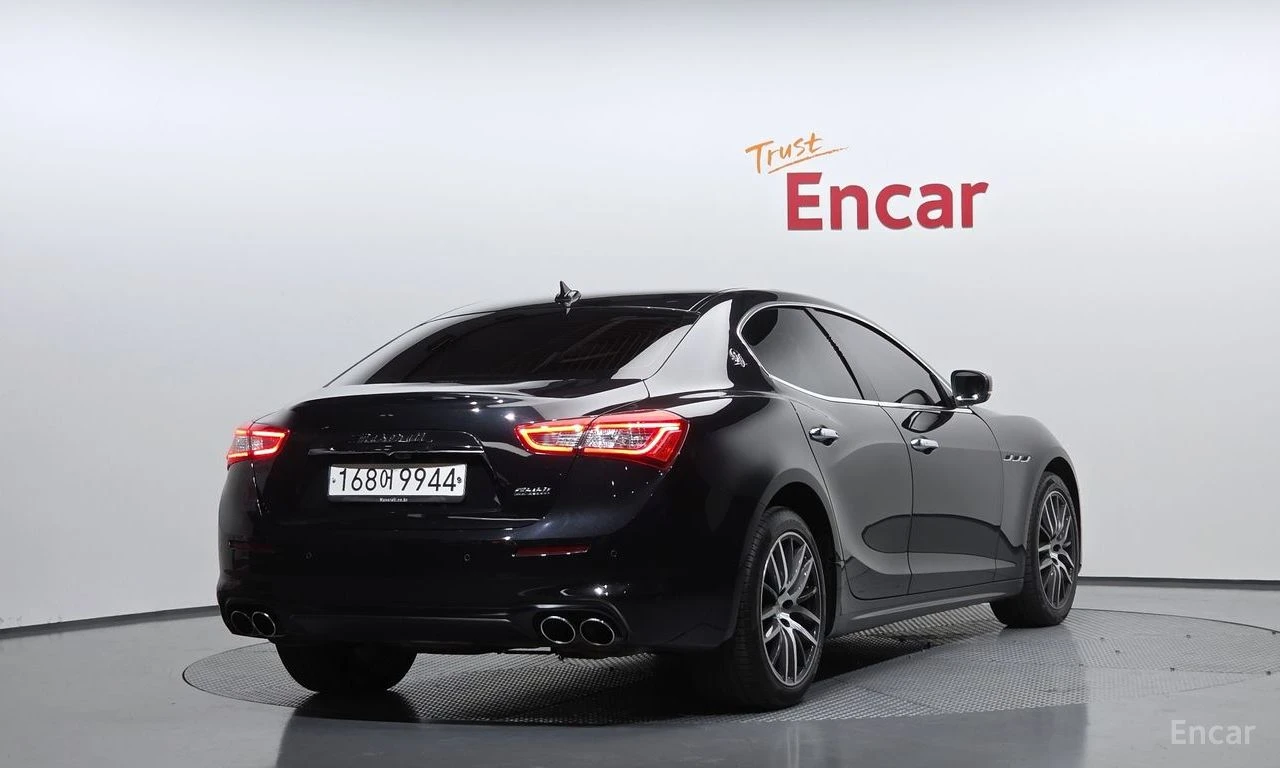 Maserati Ghibli 3.0* 3rd GEN* ПОДГРЕВ* НАВИГАЦИЯ, снимка 3 - Автомобили и джипове - 54765911