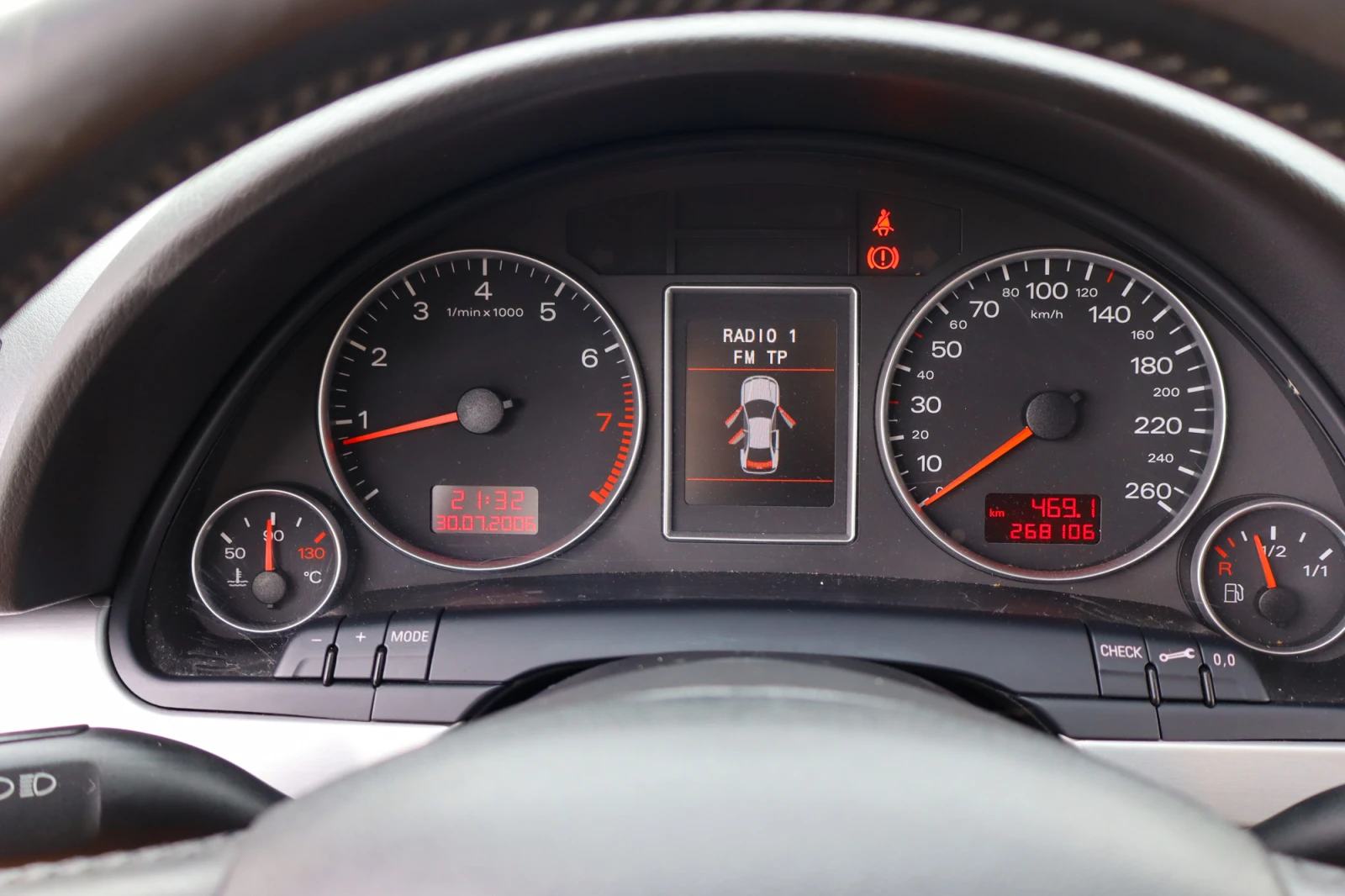 Audi A4 avant, снимка 13 - Автомобили и джипове - 55132238