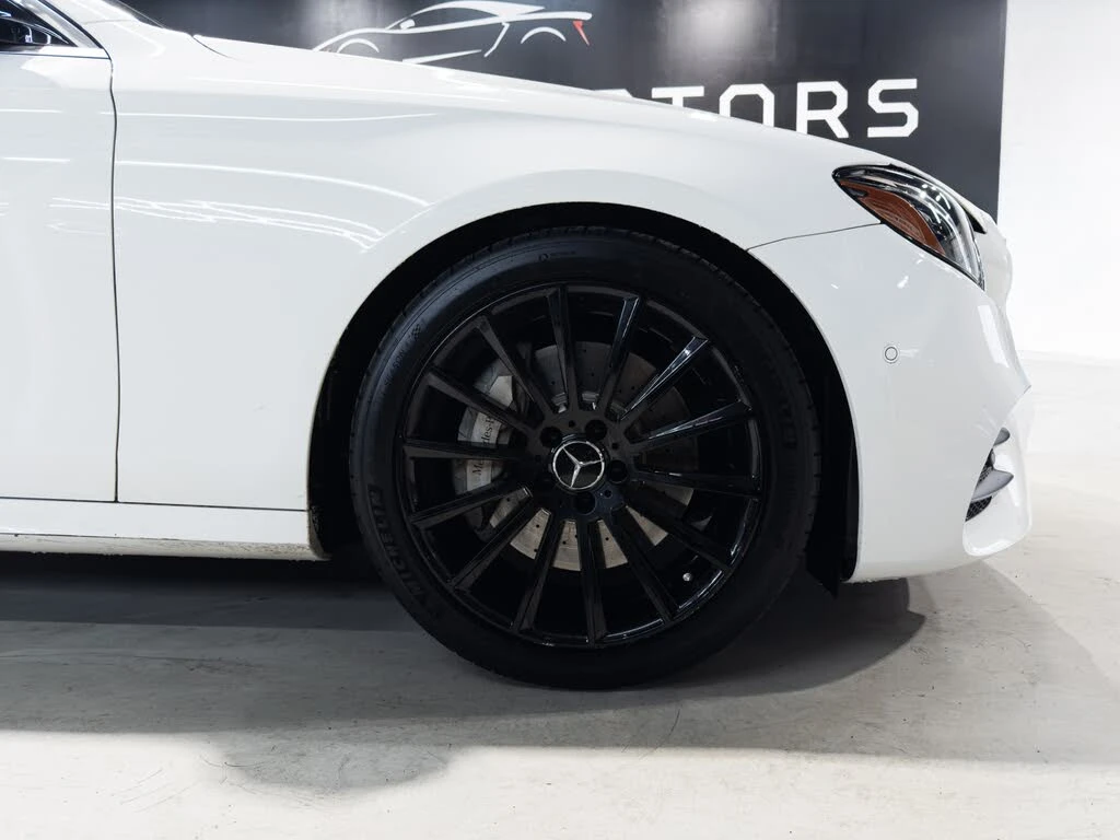 Mercedes-Benz E 300 4MATIC* AMG* BURMESTER* DISTRONIC* 360 КАМЕРИ, снимка 7 - Автомобили и джипове - 55212341
