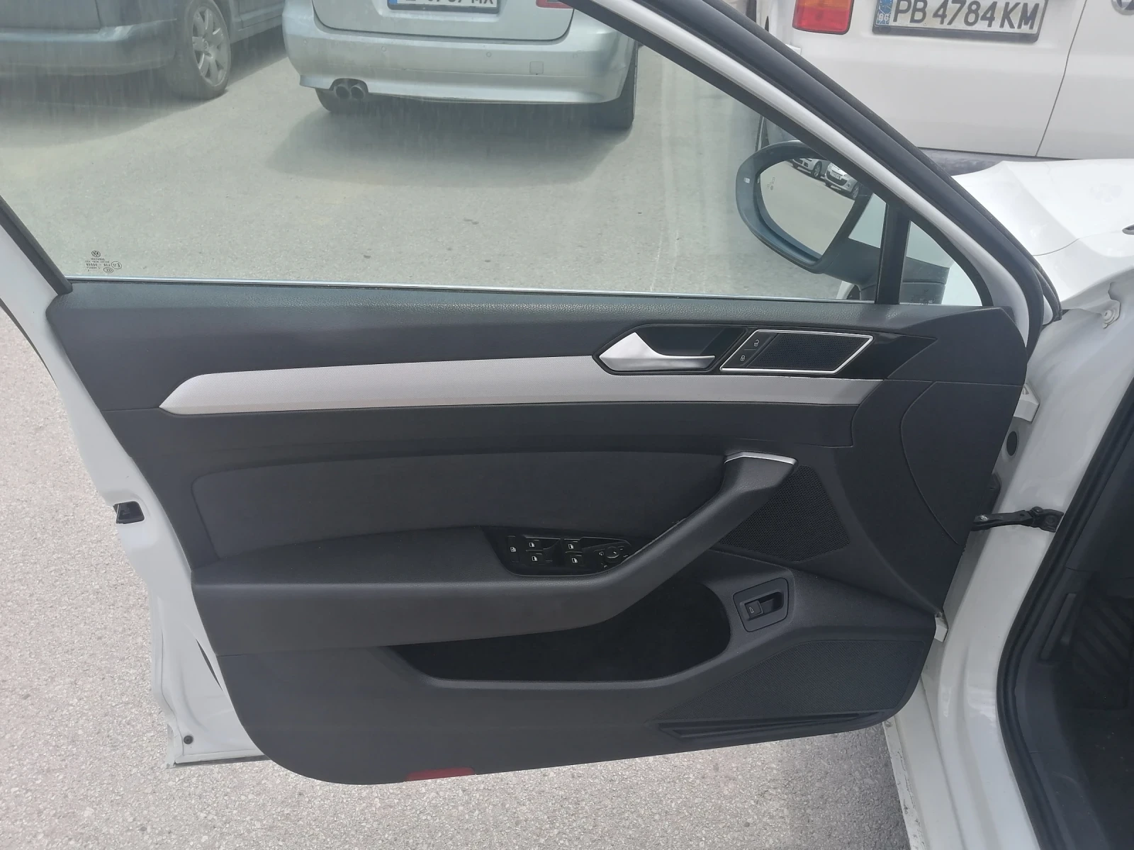 VW Passat B8, снимка 8 - Автомобили и джипове - 55390428