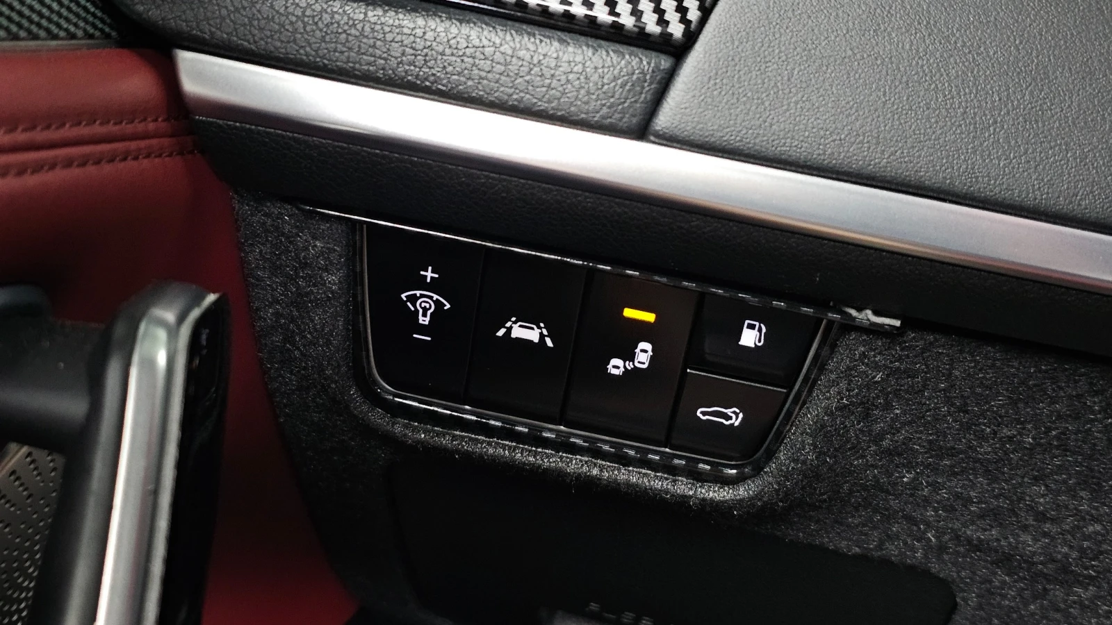 Kia Stinger 3.3 Turbo AWD* Pano* Обдух* HeadUp* 360* , снимка 15 - Автомобили и джипове - 55529443