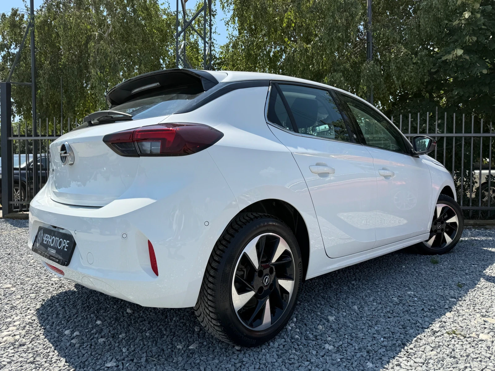 Opel Corsa EV GS-Line Black&White 33000km, снимка 6 - Автомобили и джипове - 55558032