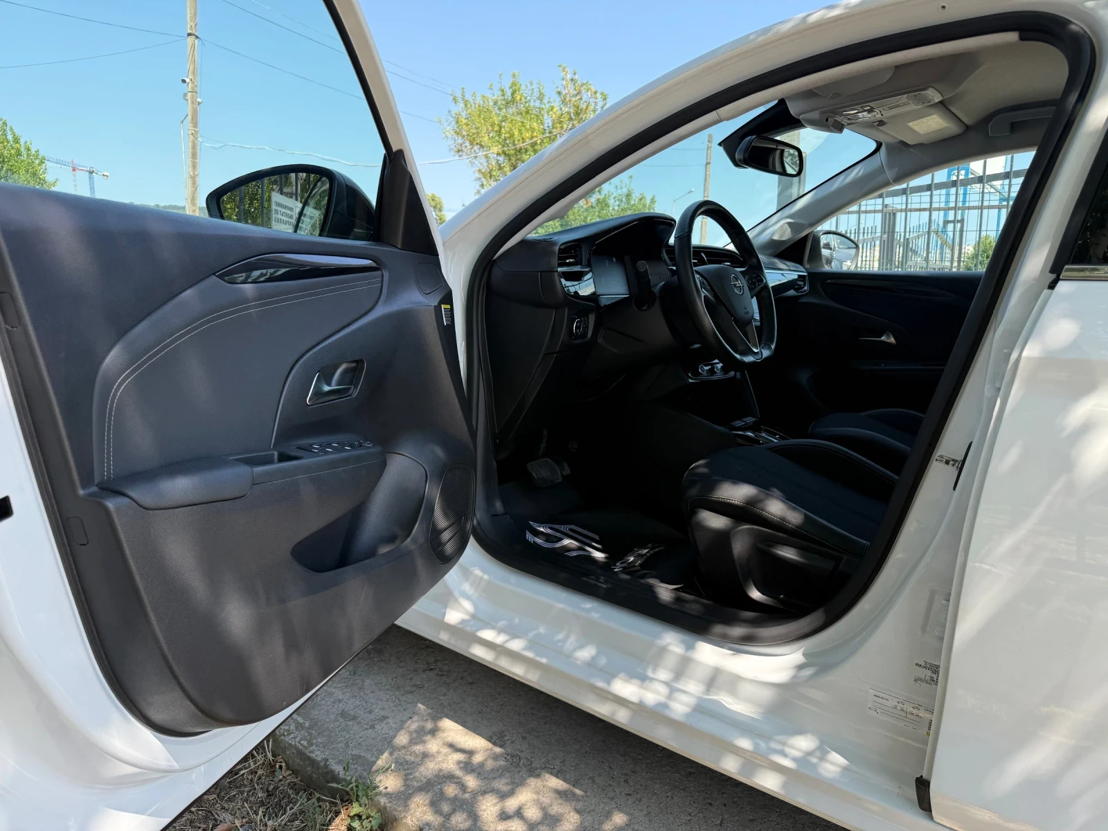 Opel Corsa EV GS-Line Black&White 33000km, снимка 8 - Автомобили и джипове - 55558032