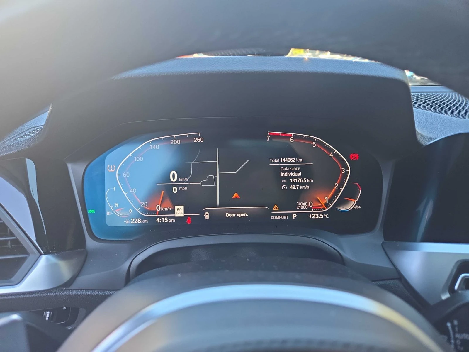 BMW 330 M-pack* Keyless* AEM exhaust, снимка 7 - Автомобили и джипове - 56262450