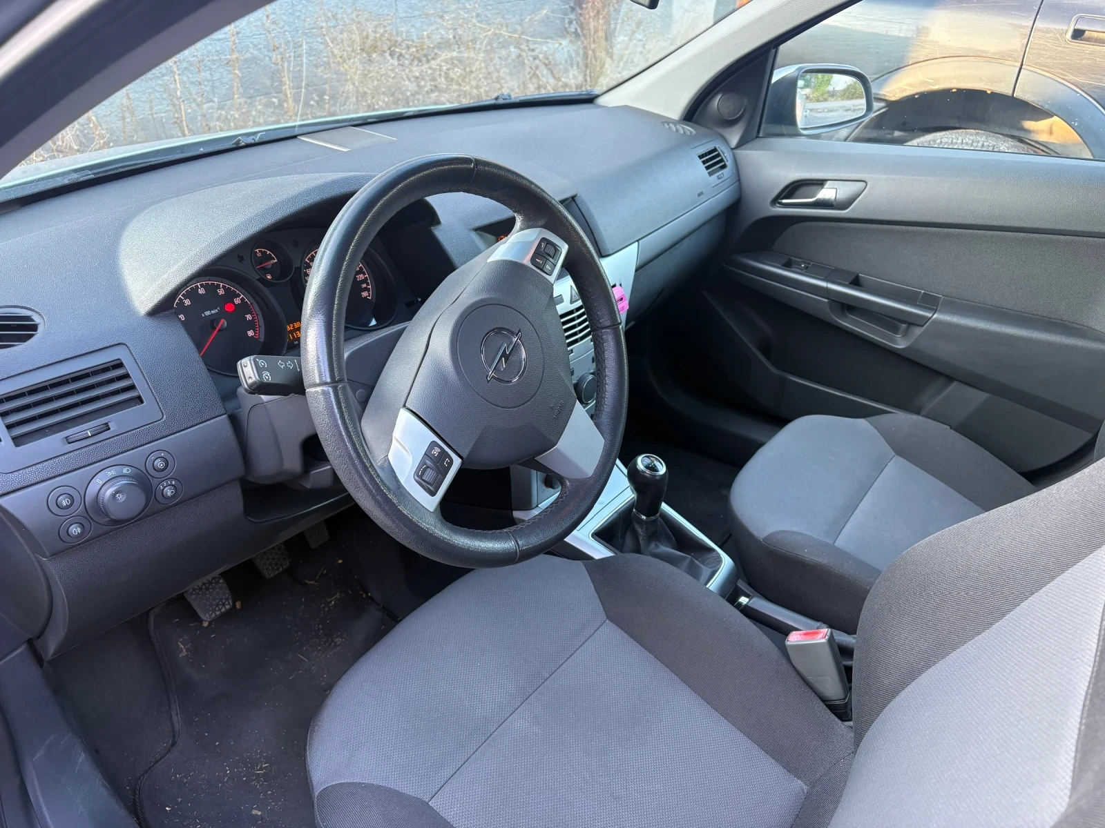 Opel Astra, снимка 4 - Автомобили и джипове - 56645889