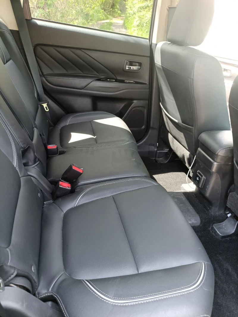 Mitsubishi Outlander Plug-in Hibrid, снимка 15 - Автомобили и джипове - 52599755