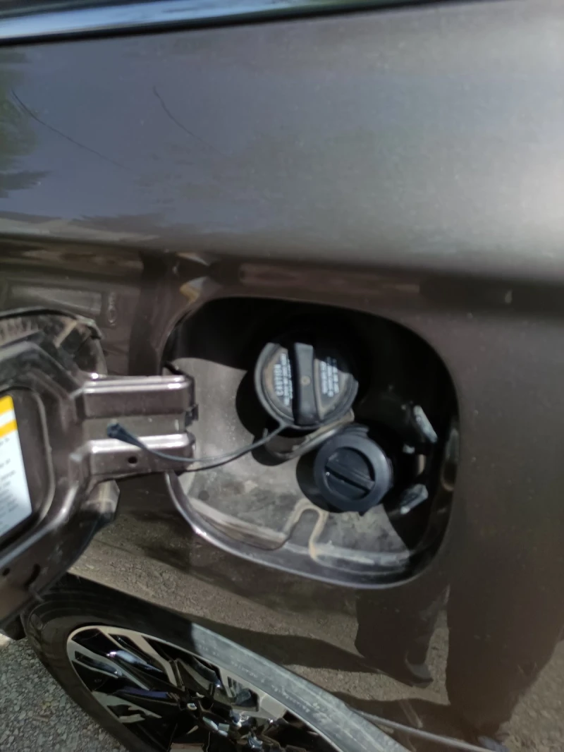 Mitsubishi Outlander Plug-in Hibrid, снимка 12 - Автомобили и джипове - 52599755