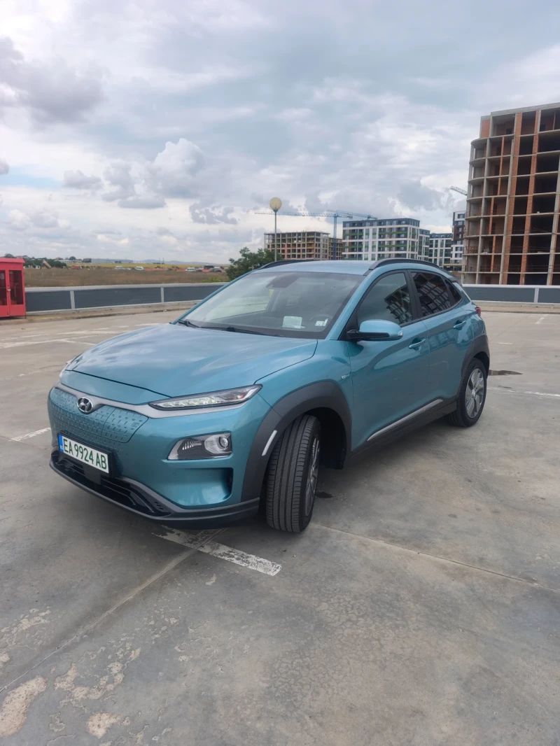 Hyundai Kona Premium 64 kWh //Soh98%, снимка 4 - Автомобили и джипове - 52646119