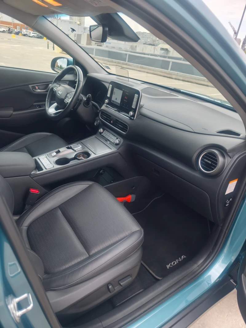 Hyundai Kona Premium 64 kWh //Soh98%, снимка 6 - Автомобили и джипове - 52646119