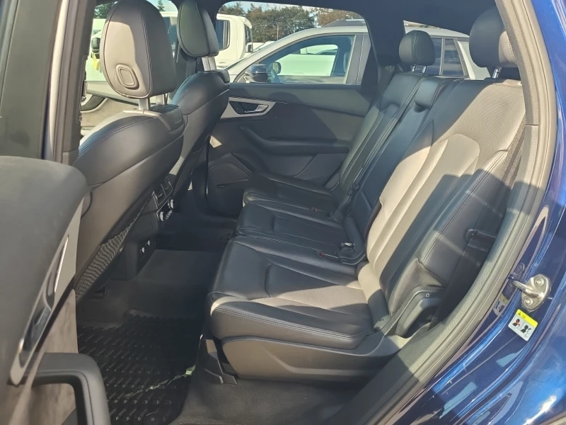 Audi Q7 Technik* S-line* Подгрев* Обдух* Пано* Камера, снимка 13 - Автомобили и джипове - 52317641