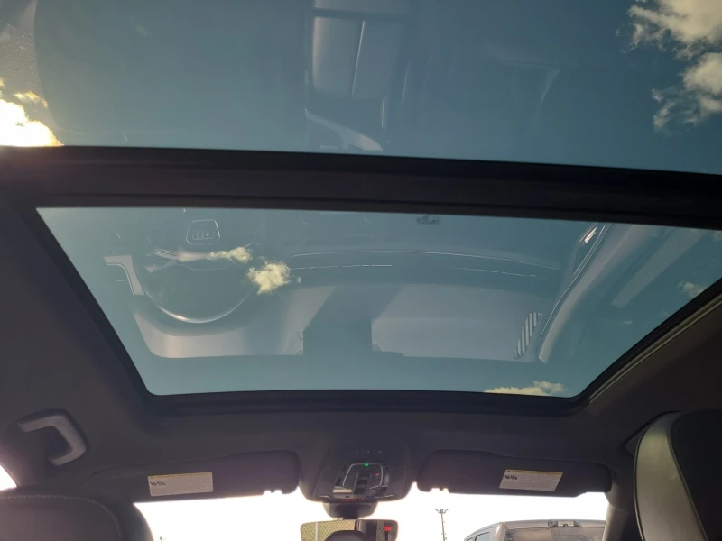 Audi Q7 Technik* S-line* Подгрев* Обдух* Пано* Камера, снимка 10 - Автомобили и джипове - 52317641