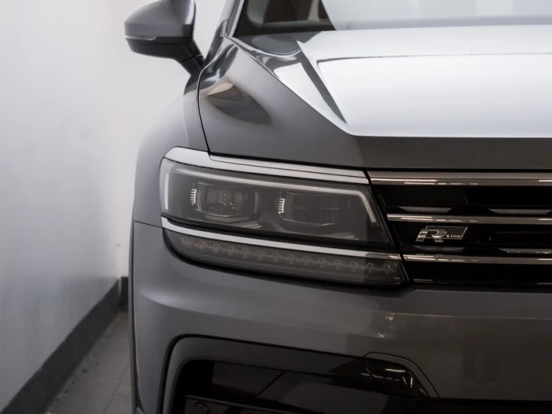 VW Tiguan 2018 Volkswagen Tiguan Highline 4Motion, снимка 2 - Автомобили и джипове - 52847737
