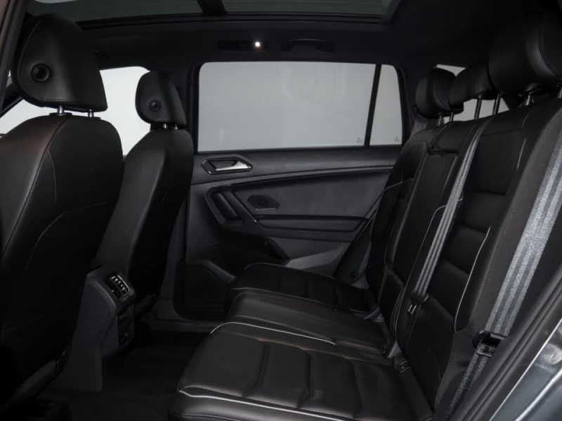 VW Tiguan 2018 Volkswagen Tiguan Highline 4Motion, снимка 15 - Автомобили и джипове - 52847737