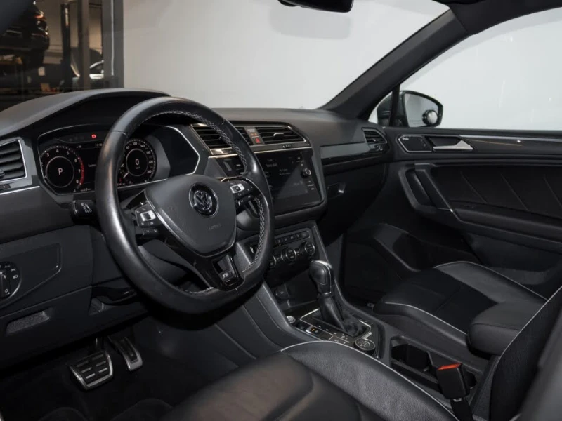 VW Tiguan 2018 Volkswagen Tiguan Highline 4Motion, снимка 10 - Автомобили и джипове - 52847737