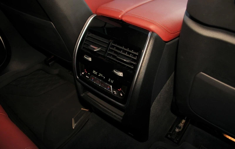 BMW X6 4.0i xDrive M-Pack, снимка 16 - Автомобили и джипове - 53045361