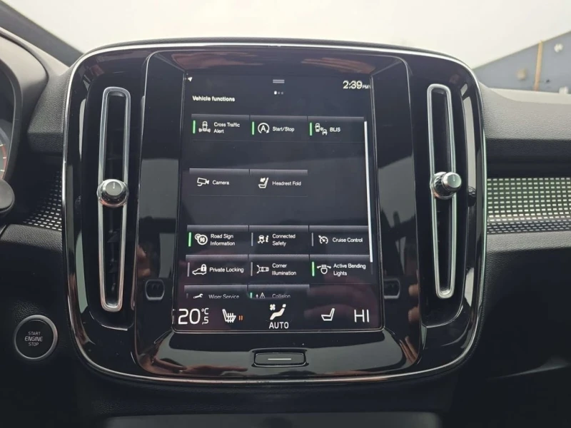 Volvo XC40 * R Design * CARFAX * ЦЕНА ДО БГ, снимка 12 - Автомобили и джипове - 53100846