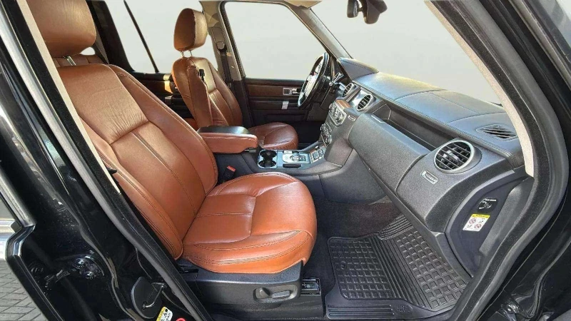 Land Rover Discovery 3.0 SDV6, снимка 12 - Автомобили и джипове - 53429420