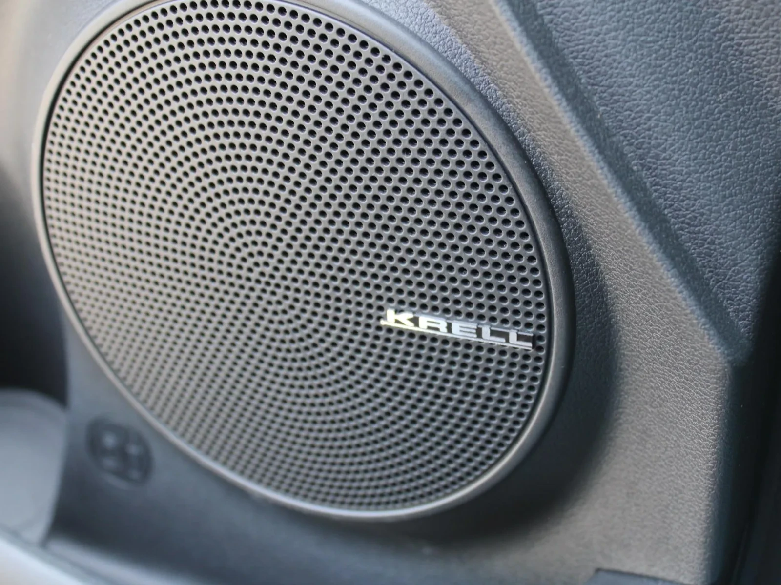 Hyundai Kona Premium 64 kWh //Soh98% | Mobile.bg   13