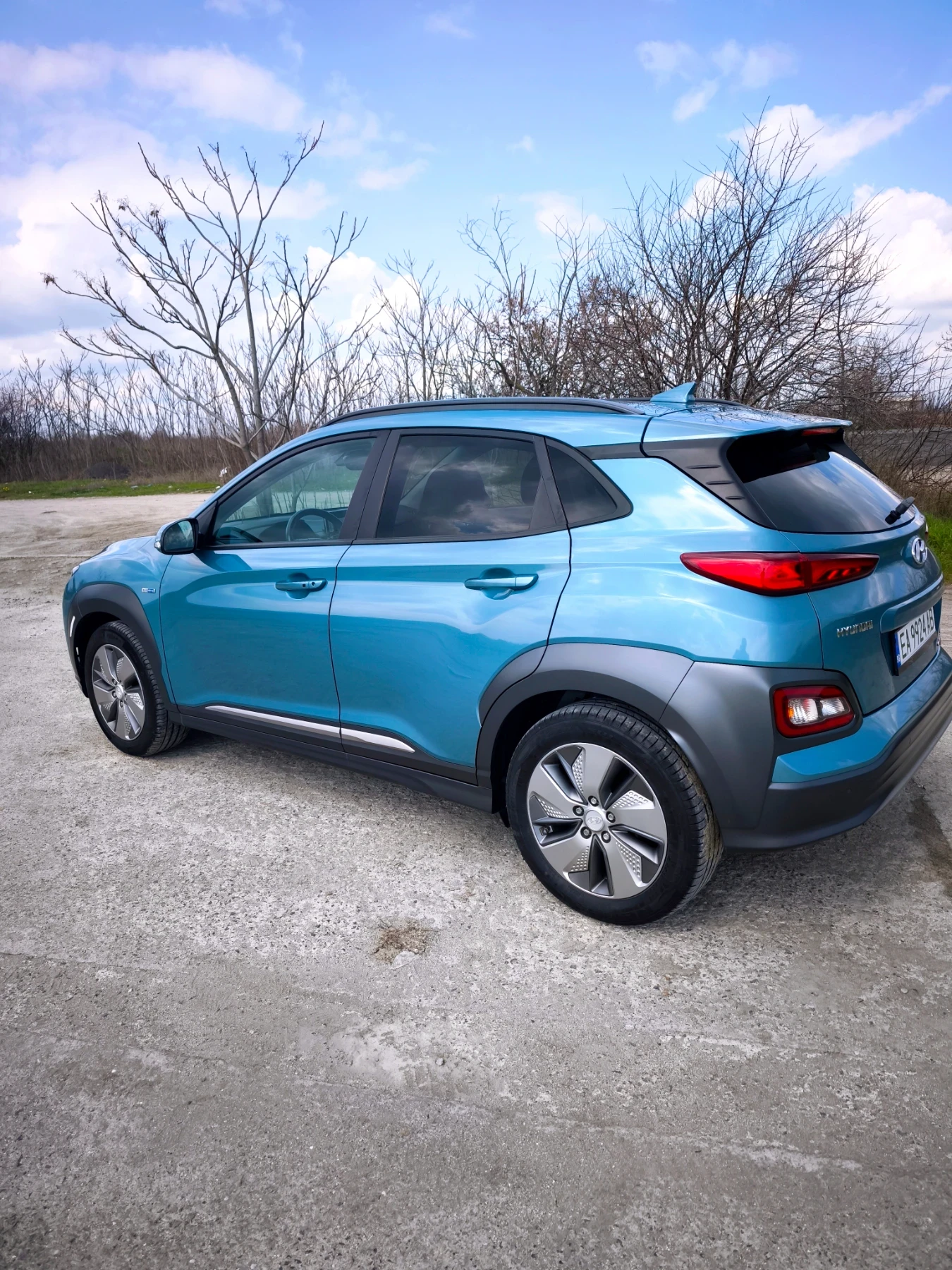 Hyundai Kona Premium 64 kWh //Soh98% Термопомпа, снимка 5 - Автомобили и джипове - 54170378