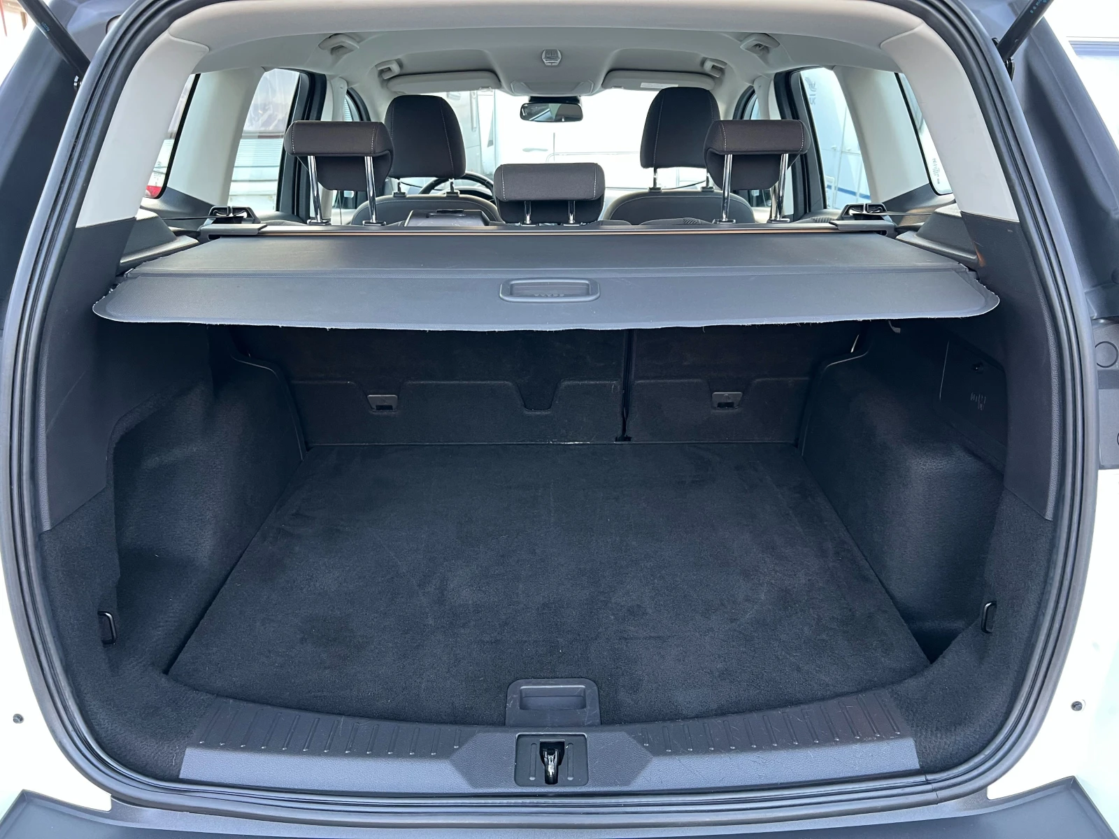 Ford Kuga 2.0TDCi 150k.c./6 скорости/Серв. история/189466км. - изображение 9