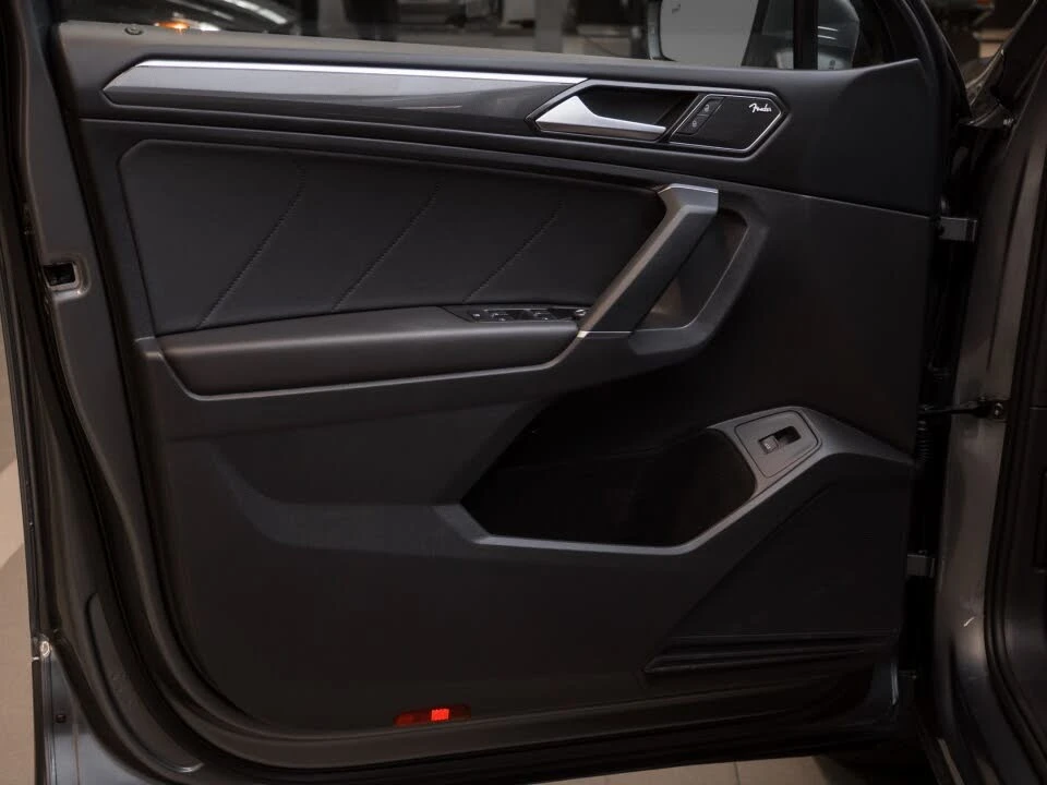 VW Tiguan 2018 Volkswagen Tiguan Highline 4Motion - изображение 9