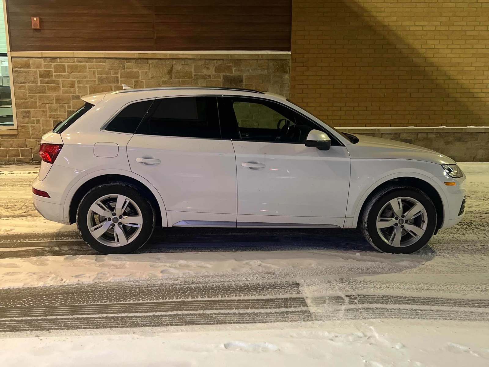 Audi Q5 Technik * * CARFAX * * ���� ������ * *  | Mobile.bg � ����������� 4