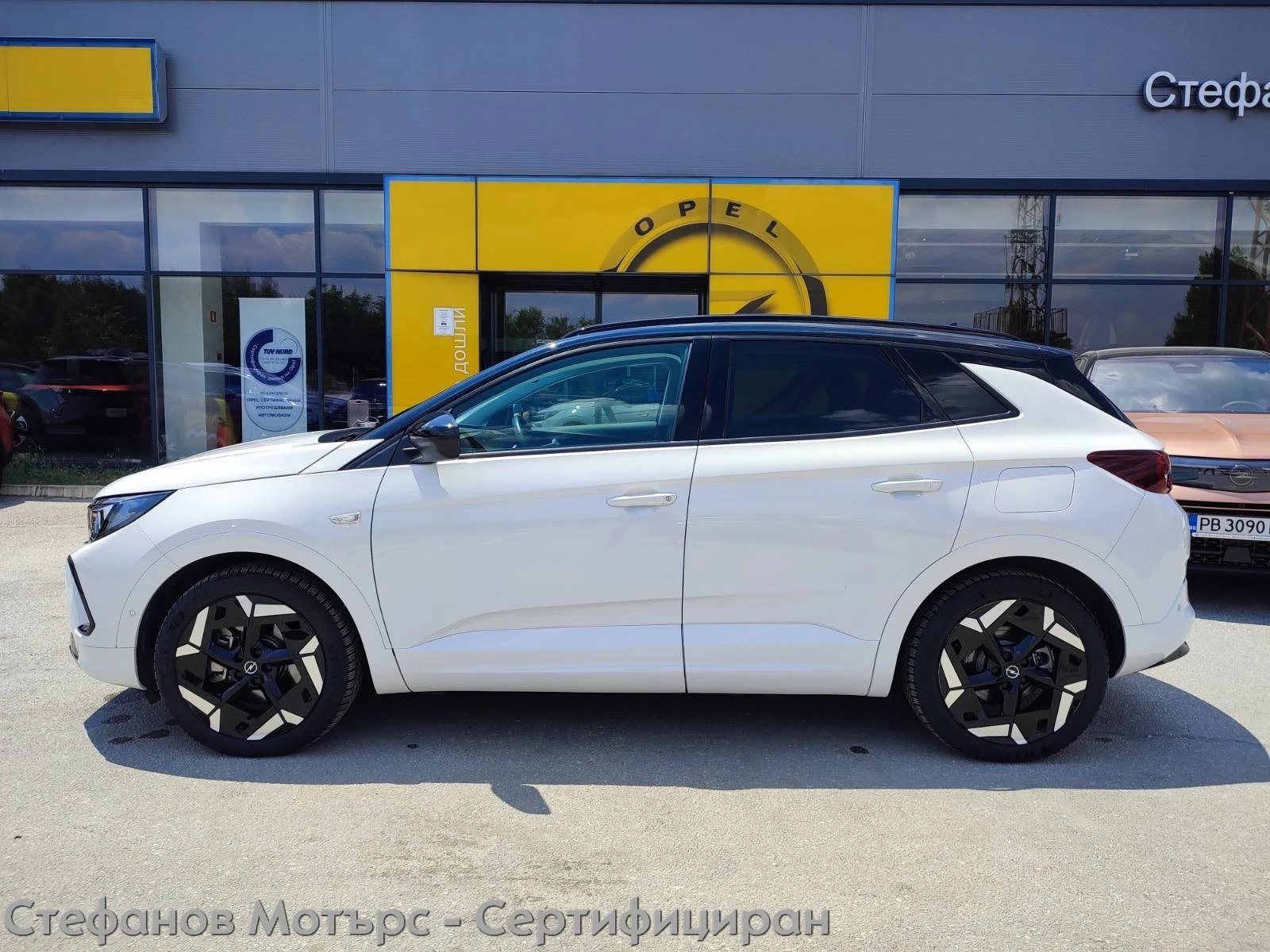 Opel Grandland X GSe MCM PHEV eAWD eAT8 (220 kW/300 к.с.)  - изображение 4