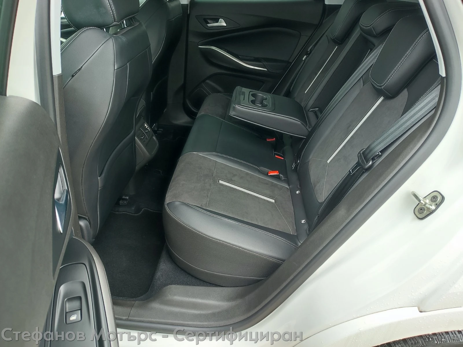 Opel Grandland X GSe MCM PHEV eAWD eAT8 (220 kW/300 �.�.)  | Mobile.bg � ����������� 13