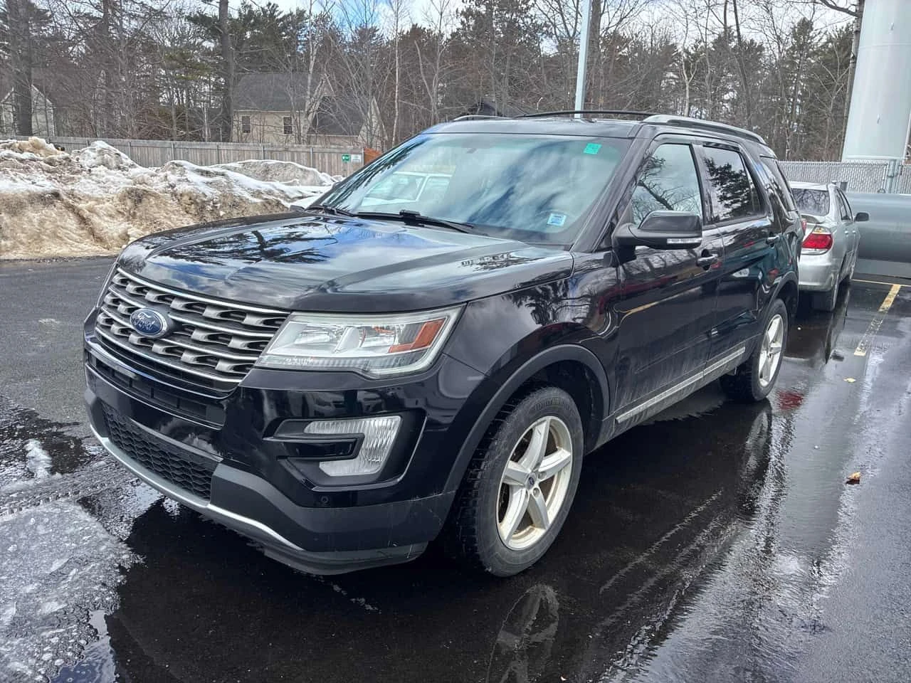 Ford Explorer * XLT * ПОДГРЕВ* KEYLESS* 