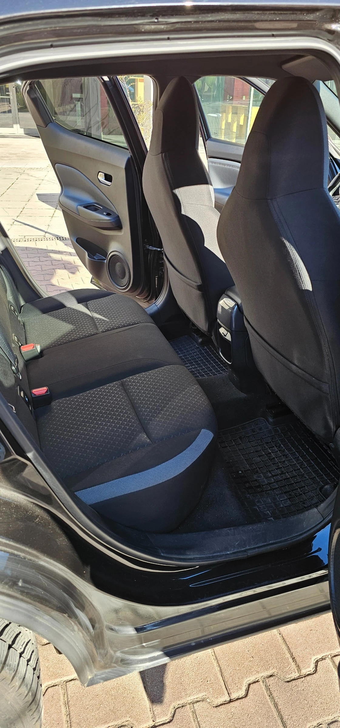 Nissan Juke N-Connecta, снимка 9 - Автомобили и джипове - 54102138