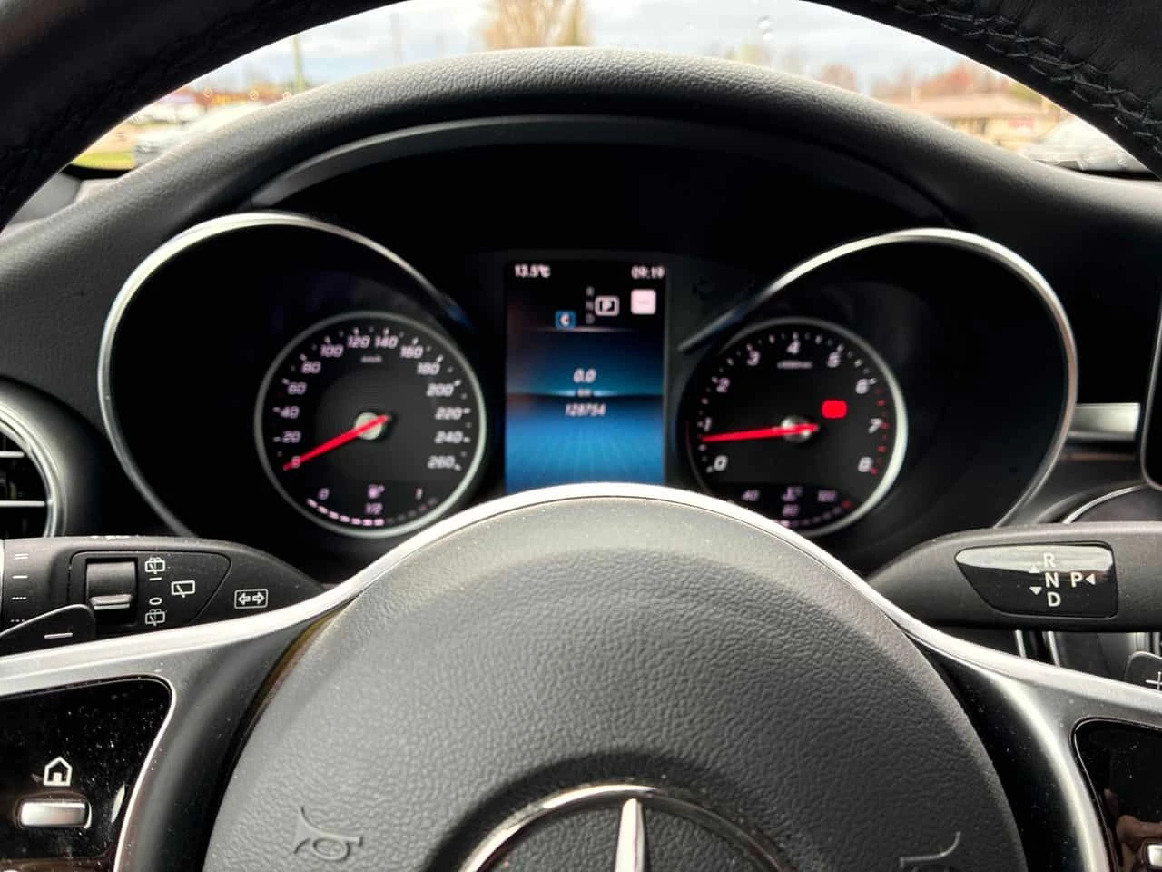 Mercedes-Benz GLC 300 ПОДГРЕВИ * ПАНО * KEYLESS * CARFAX, снимка 8 - Автомобили и джипове - 54479909