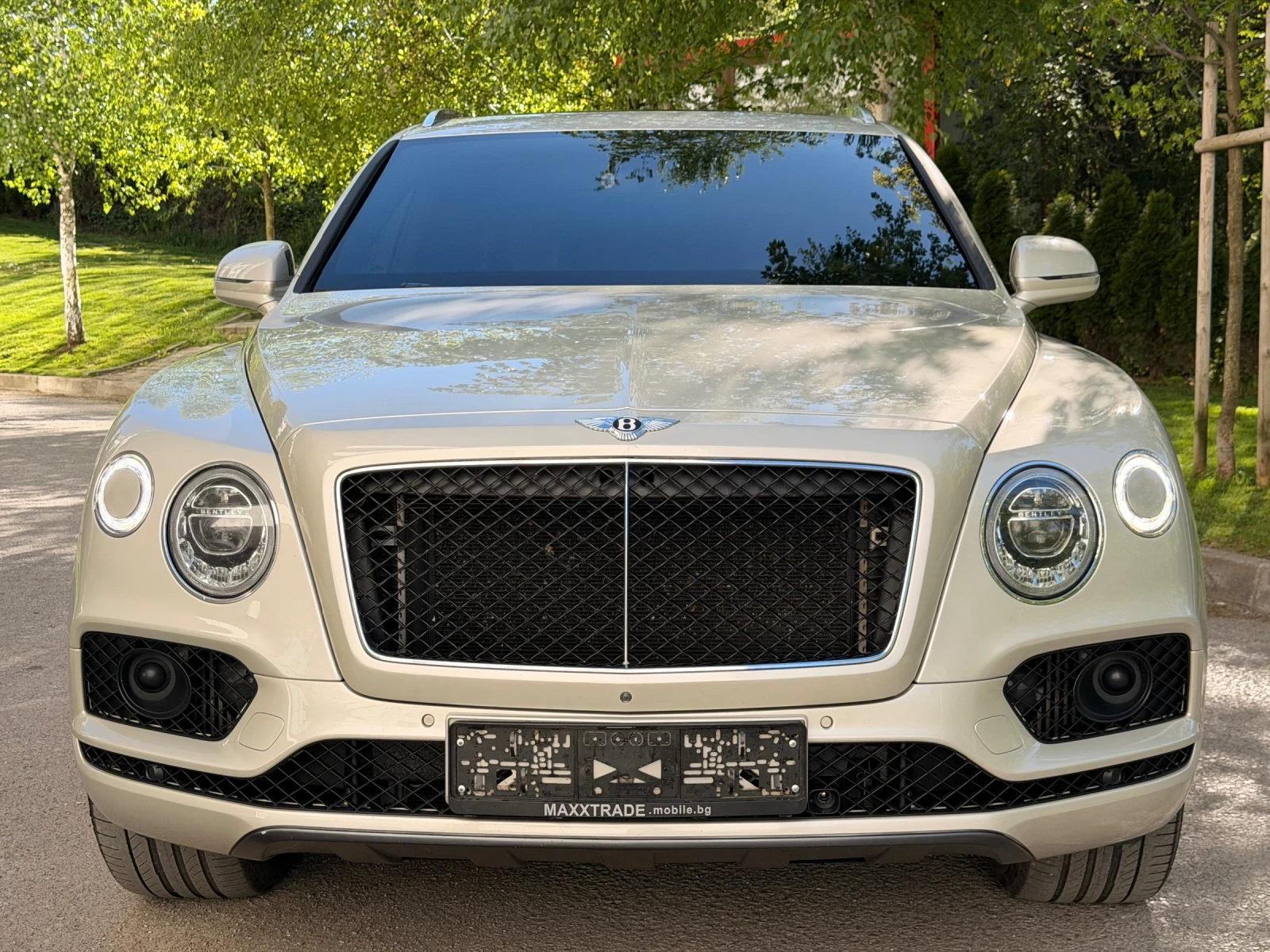 Bentley Bentayga V8 / 4.0d, снимка 2 - Автомобили и джипове - 54560148