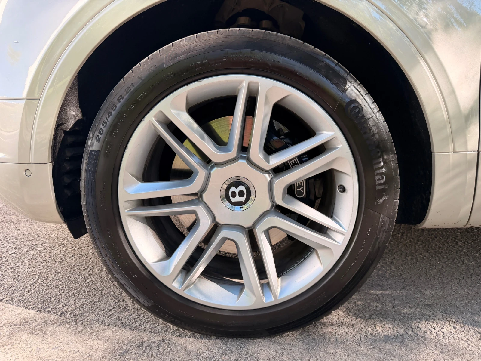 Bentley Bentayga V8 / 4.0d, снимка 17 - Автомобили и джипове - 54560148