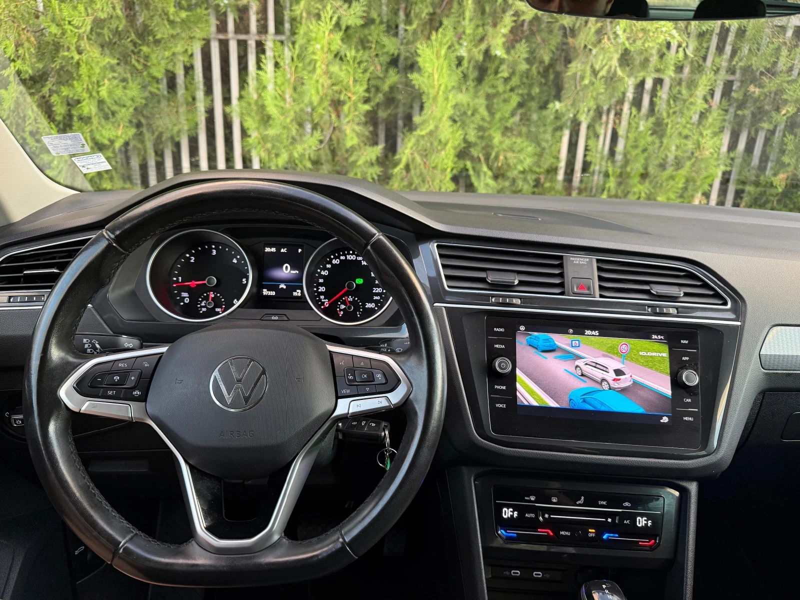VW Tiguan Volkswagen Tiguan 2. 0 TDI DSG, снимка 9 - Автомобили и джипове - 55180172